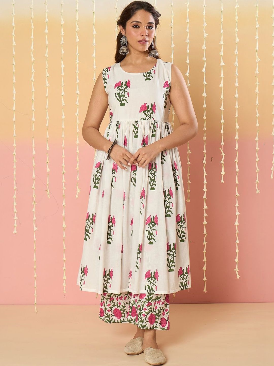 Women Floral Printed Regular Pure Cotton Kurta with Palazzos & With Dupatta