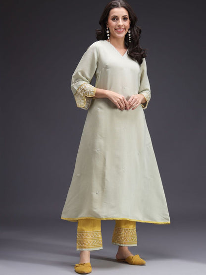 Indyancart SN Women's Floral Embroidered Kurta with Palazzo & Dupatta