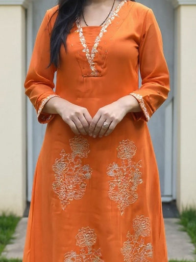 Dhiyona IE Women Ethnic Motifs Embroidered Kurta with Trousers