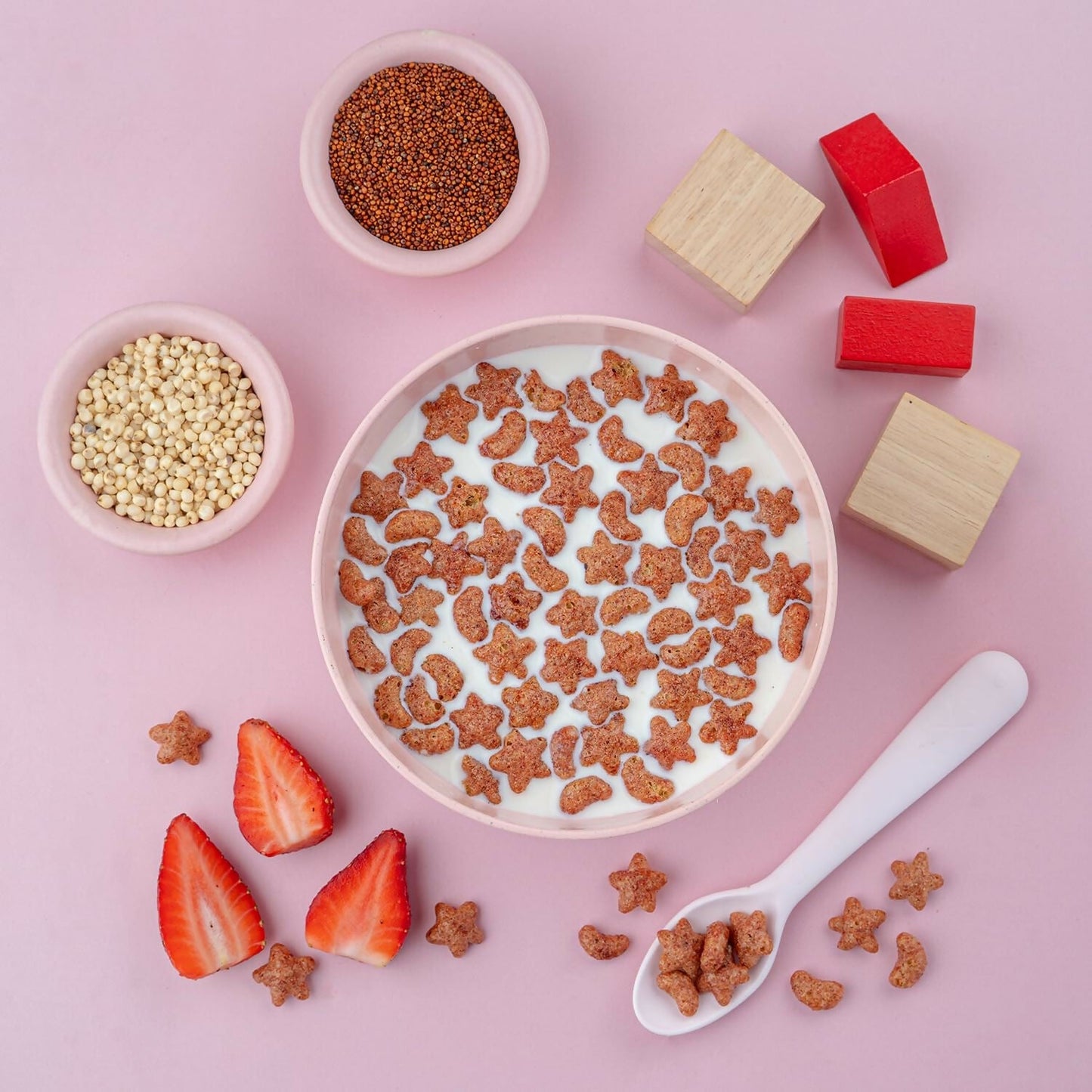 Slurrp Farm Berry Crunch Strawberry Cereal (Ragi Stars & Moons)