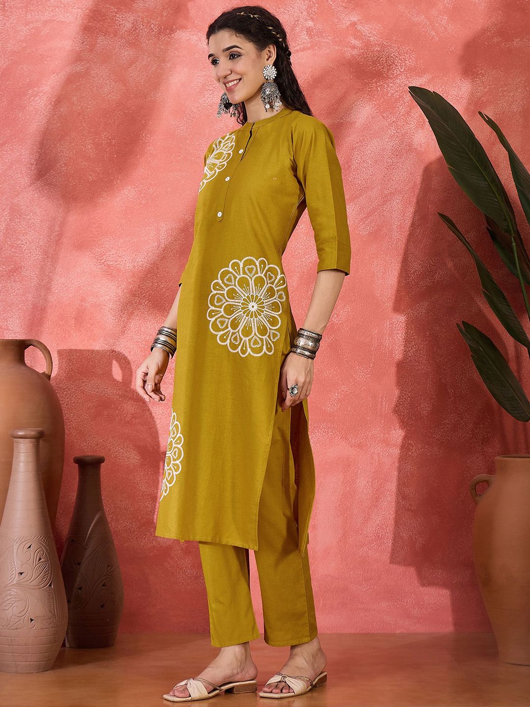 Indyancart SN Women's Floral Embroidered Pure Cotton Straight Kurta With Trousers