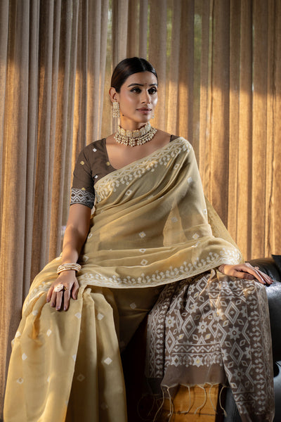 Indyancart GR Women's Nithya Latte Beige Mulmul Cotton Jamdani Saree