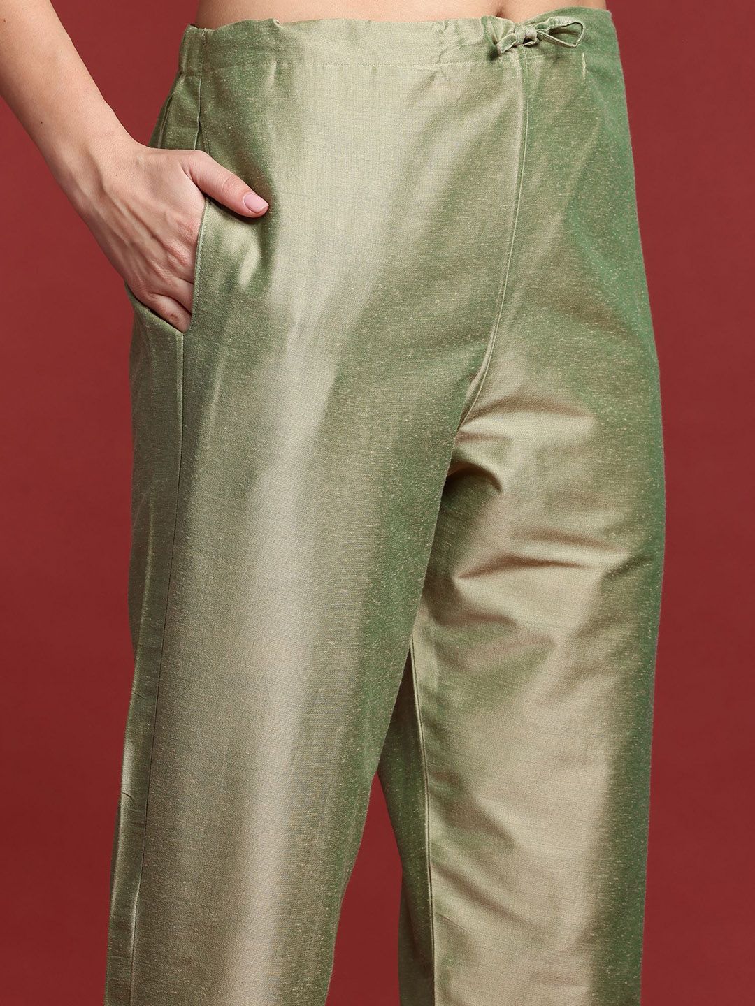 Indyancart IE Floral Embroidered Mandarin Collar Straight Tunic And Trousers