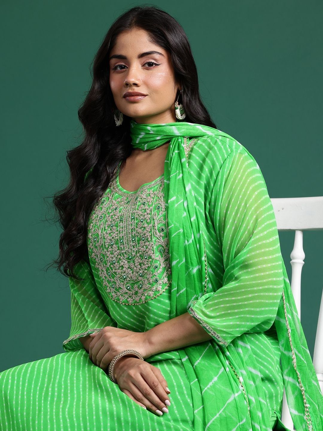 Indyancart Women's Leheriya Printed Regular Thread Work Kurta with Trousers & With Dupatta