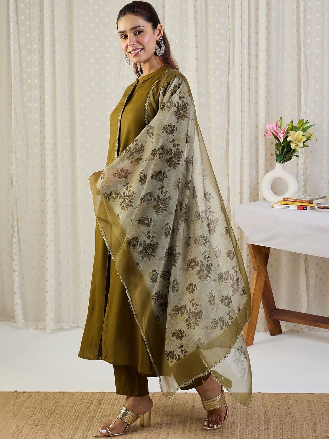 Embroidered Regular Thread Work Kurta With Trousers & Dupatta