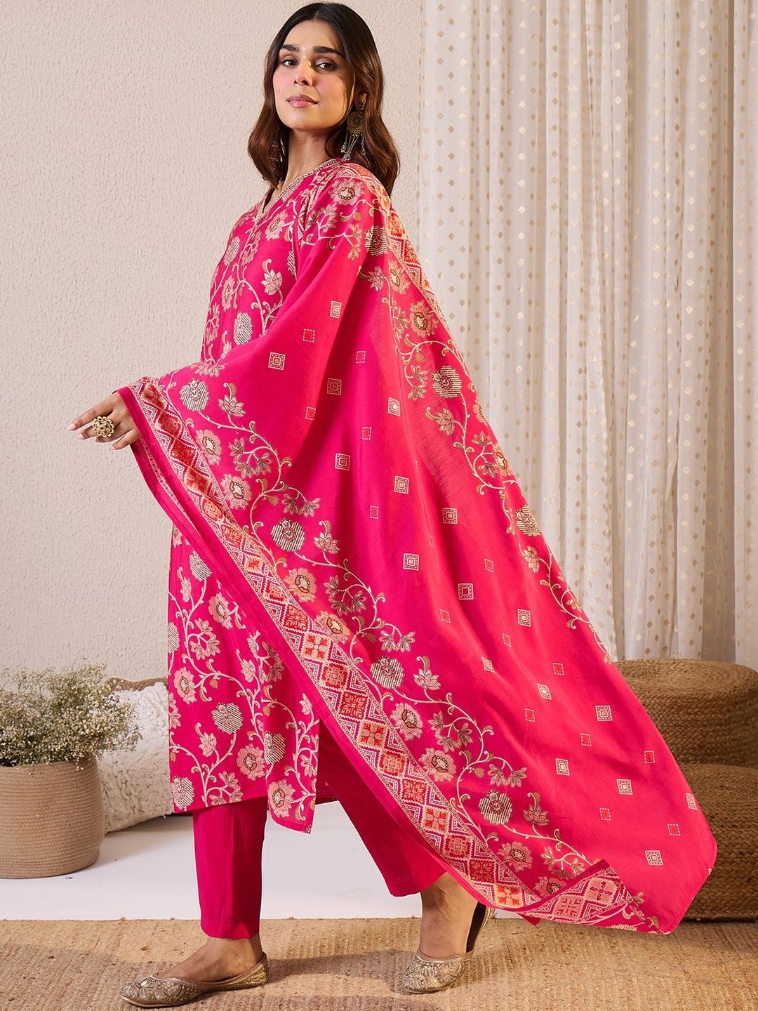 Floral Printed Notch Neck Chanderi Silk Straight Kurta & Trousers With Dupatta