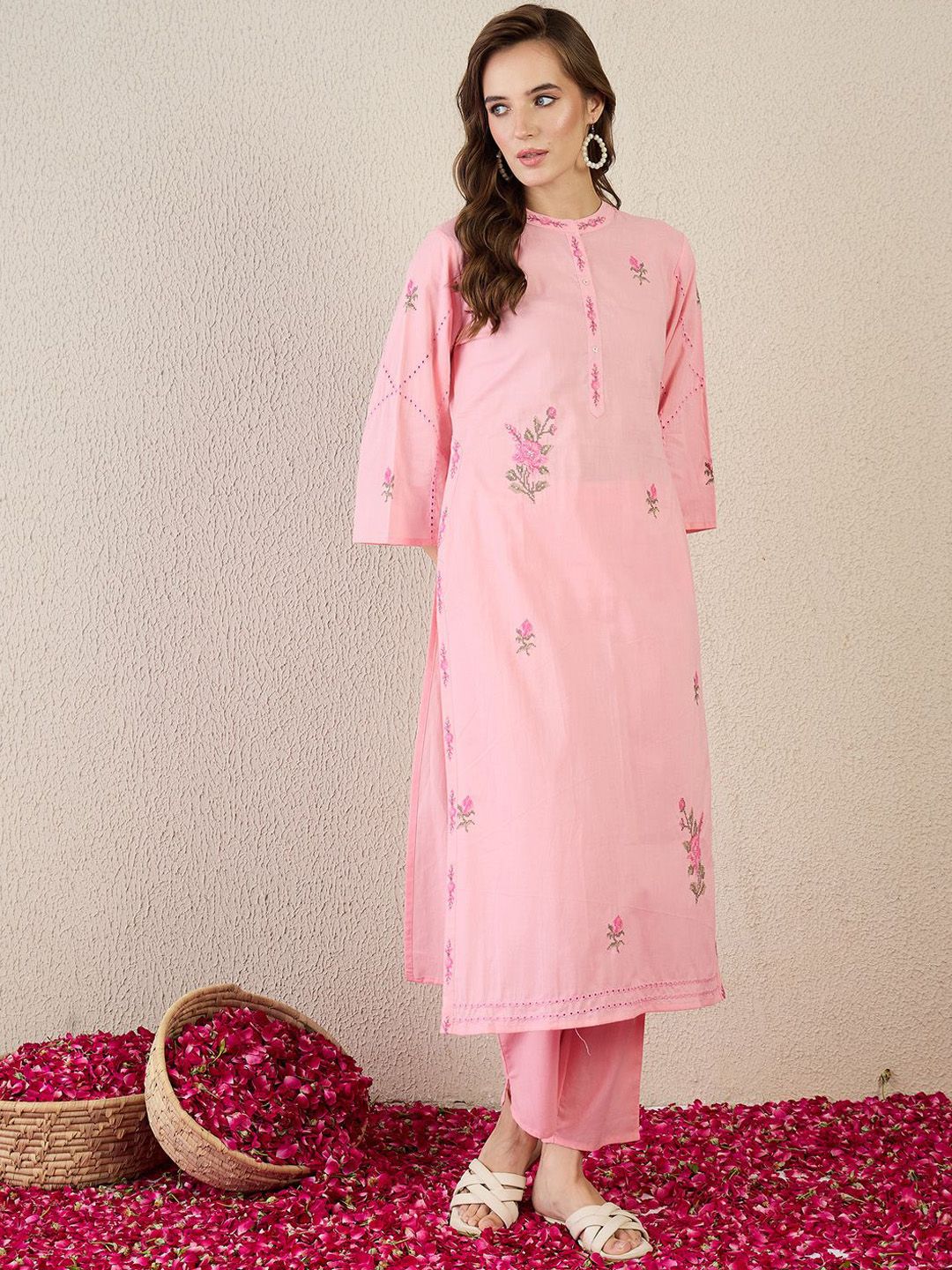 Women Floral Embroidered Cotton Kurta with Trousers