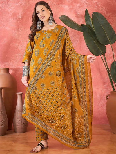 Indyancart SN Women's Floral Printed Notch Neck Beads and Stones Pure Cotton Kurta & Trousers & Dupatta