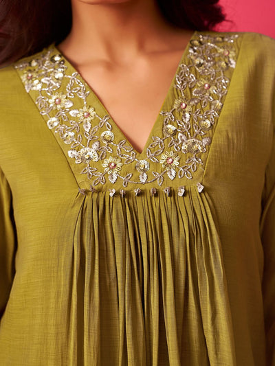 Indyancart IE Women Floral Embroidered Pleated Sequinned Kurta with Trousers