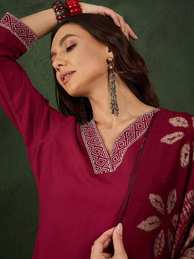 Indyancart SN Women's Thread Work V-Neck Straight Kurta With Trousers And Dupatta