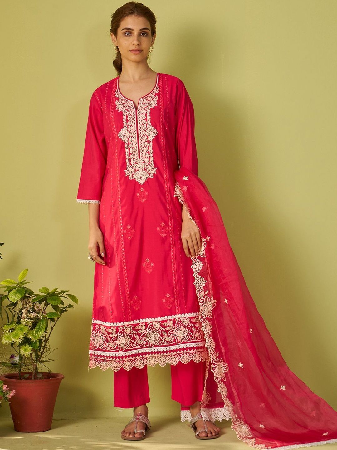 Women Ethnic Motifs Embroidered Regular Thread Work Kurta with Trousers & With Dupatta