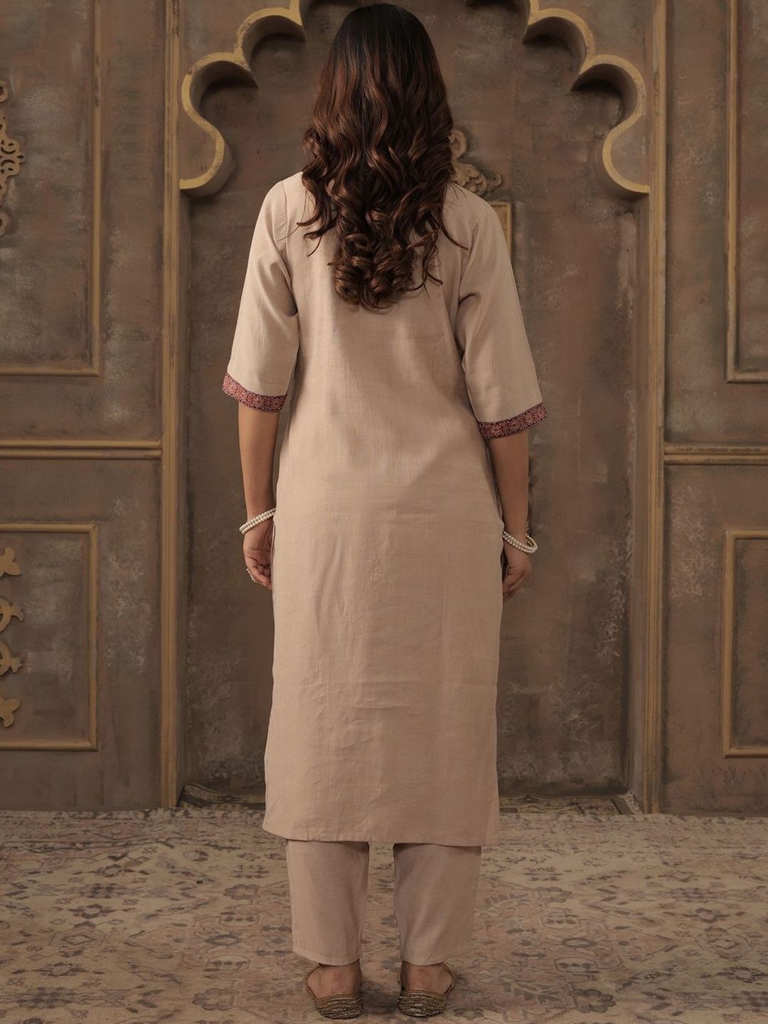 Women Geometric Printed Kurta with Trousers & Dupatta