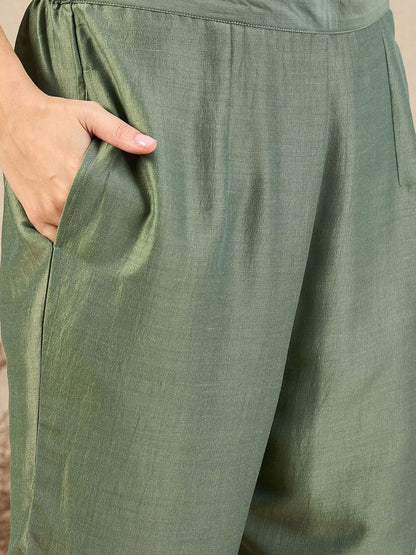 Indyancart IE Floral Embroidered Straight Kurta With Trousers & Dupatta