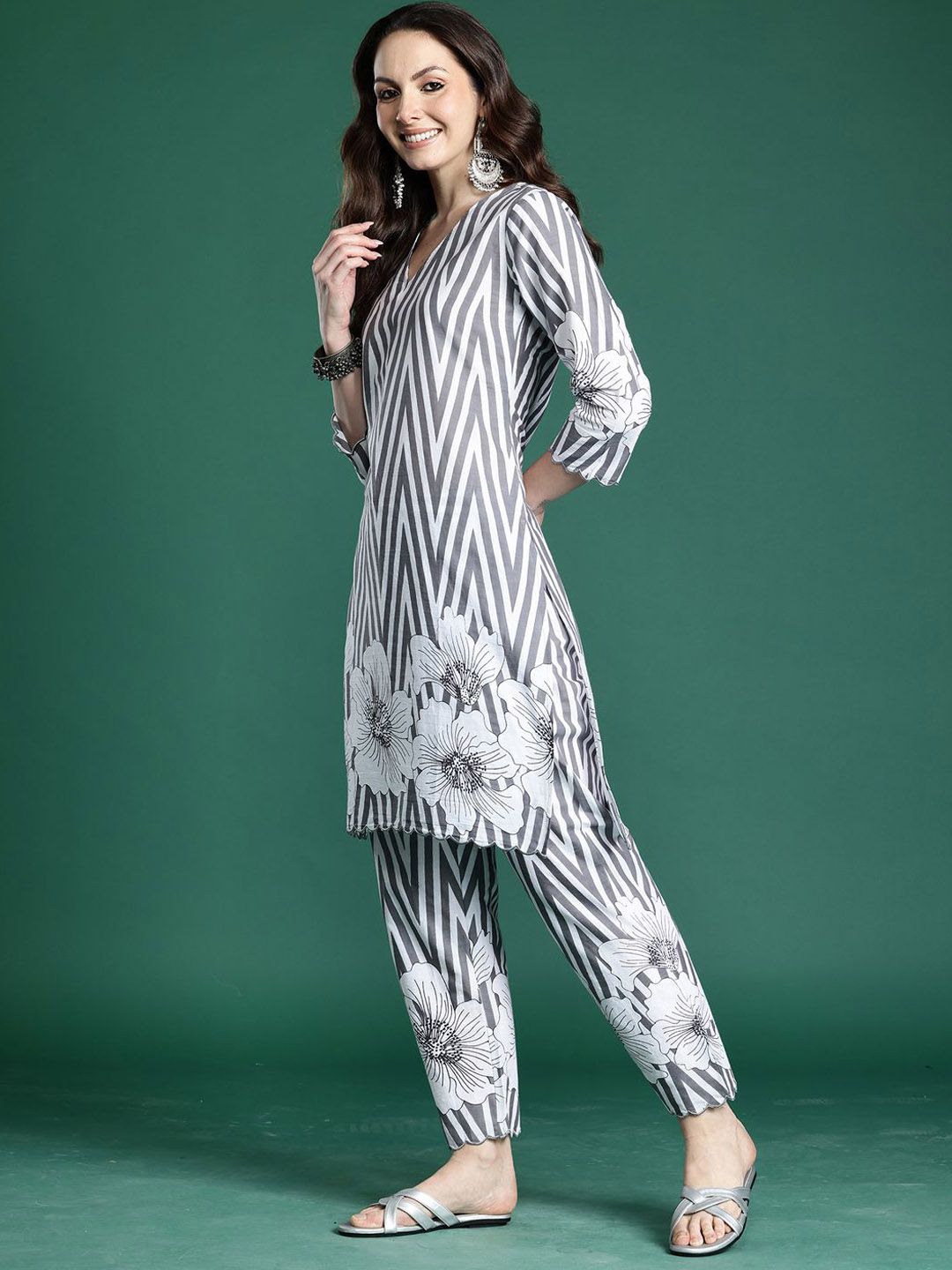 Indyancart IE Printed Top With Trousers Co-Ords