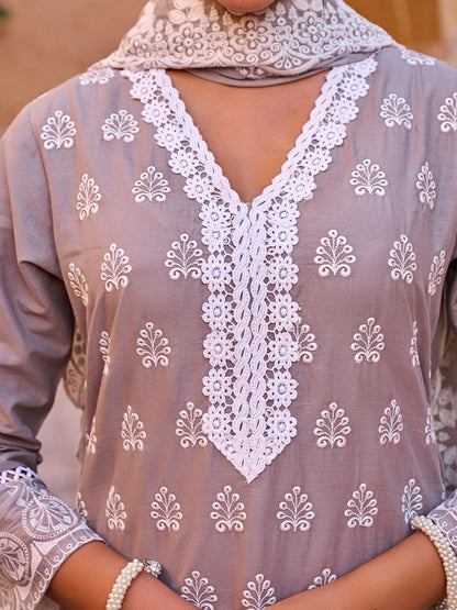 Floral Embroidered Thread Work Pure Cotton Kurta With Trousers & Dupatta