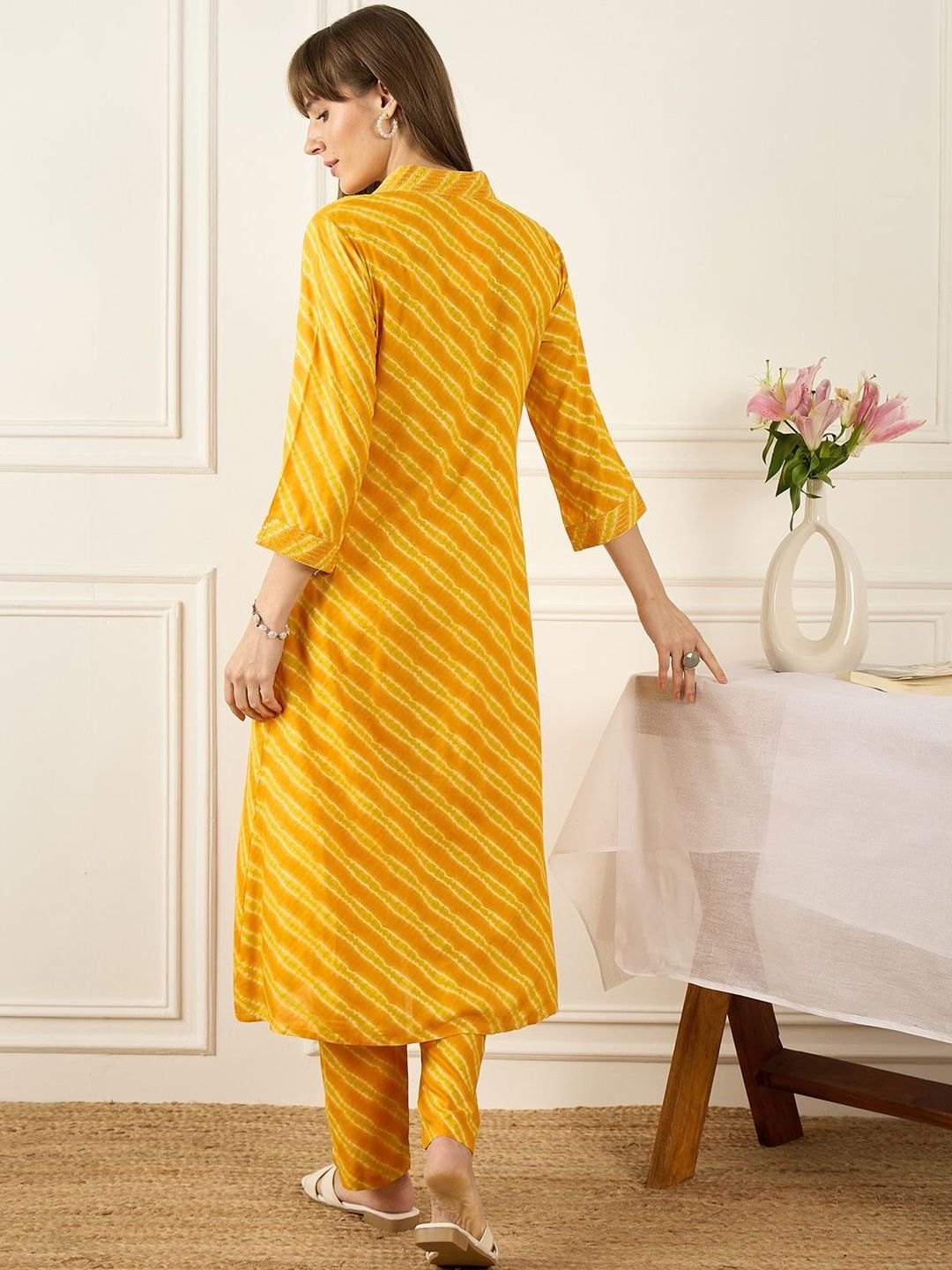 Dhiyona IE Printed V-Neck Three-Quarter Sleeves Top With Trousers