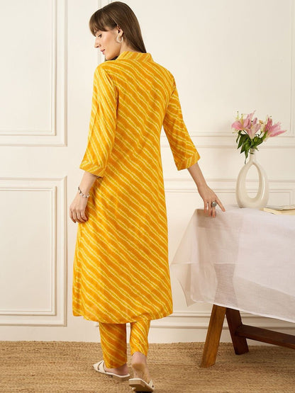 Dhiyona IE Printed V-Neck Three-Quarter Sleeves Top With Trousers