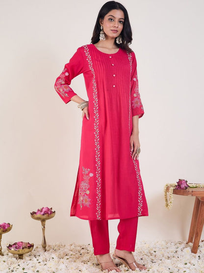 Floral Embroidered Round Neck Thread Work Straight Kurta with Trousers