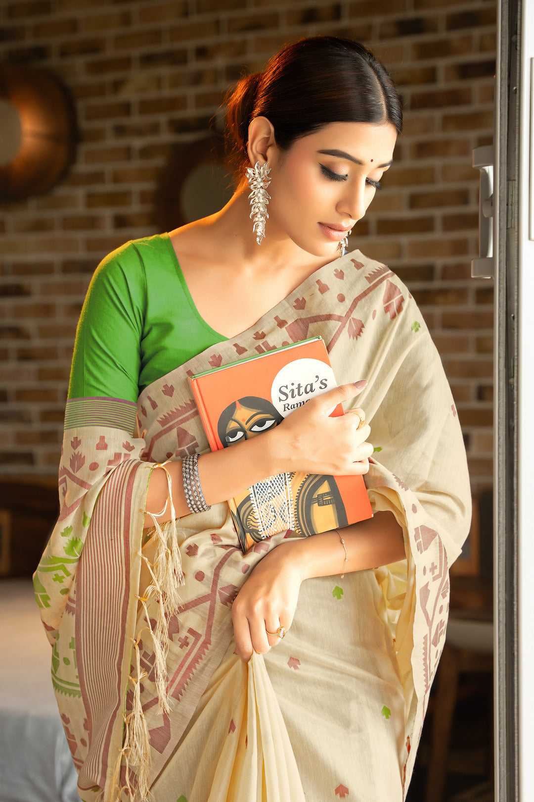 Dhiyona GR Women's Pankti Spring Green Cotton Jamdani Saree