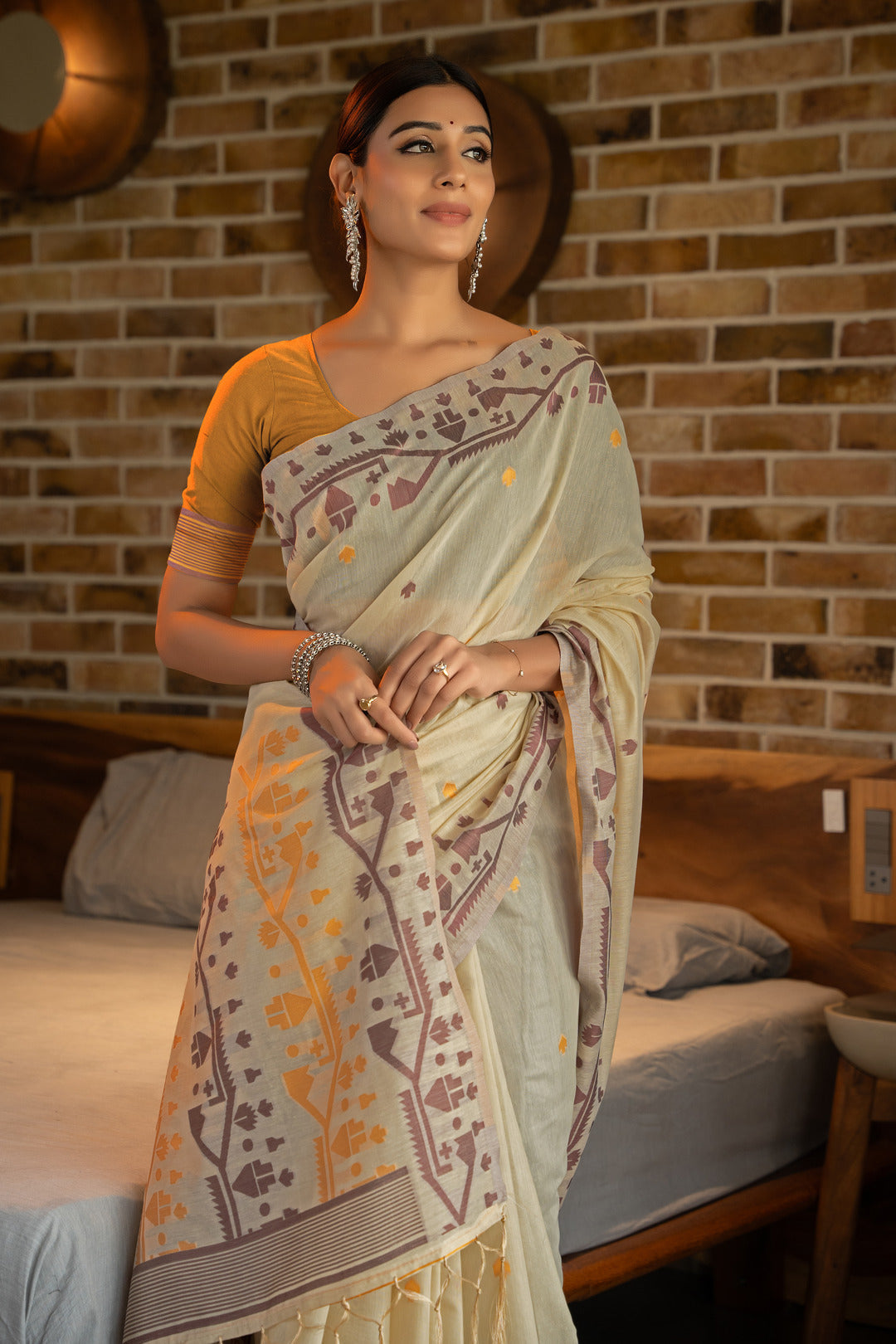 Dhiyona GR Women's Pankti Amber Yellow Cotton Jamdani Saree
