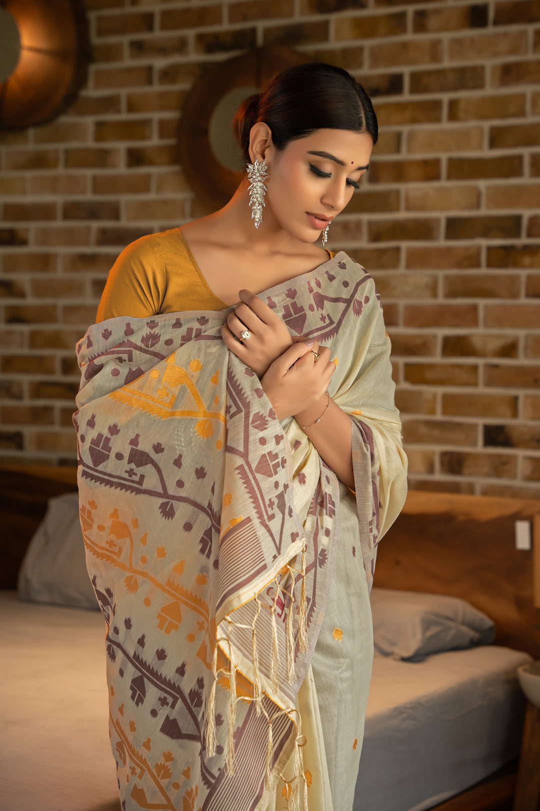 Dhiyona GR Women's Pankti Amber Yellow Cotton Jamdani Saree