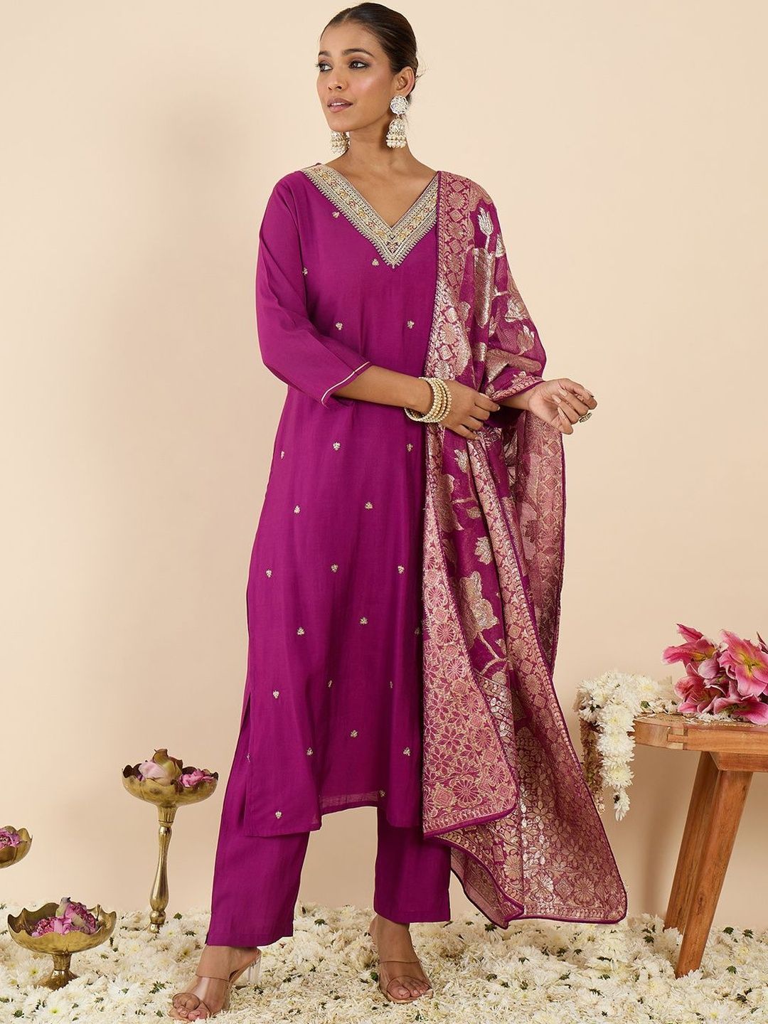 Floral Embroidered V-Neck Regular Straight Kurta With Trousers & Dupatta