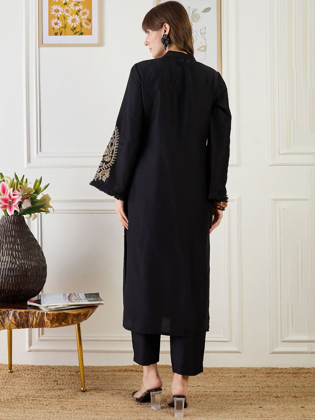 Dhiyona IE Embroidered Mandarin Neck Tunic With Trousers Co-Ords