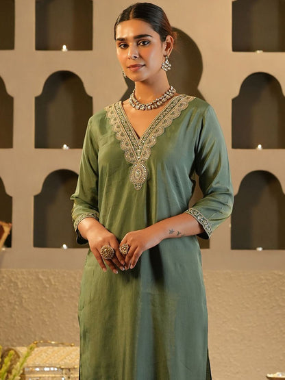 Women Woven Design Embroidered Kurta with Trousers