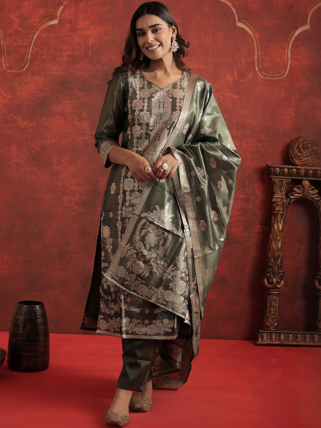 Women Ethnic Motifs Regular Kurta with Trousers & With Dupatta