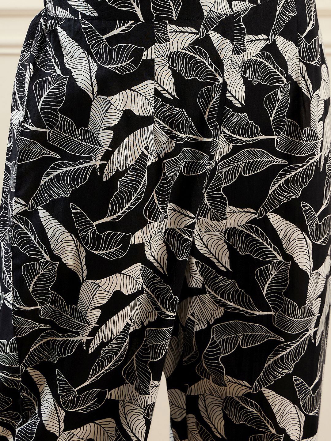 Dhiyona IE Floral Printed Notched Neck Pure Cotton Tunic With Trouser