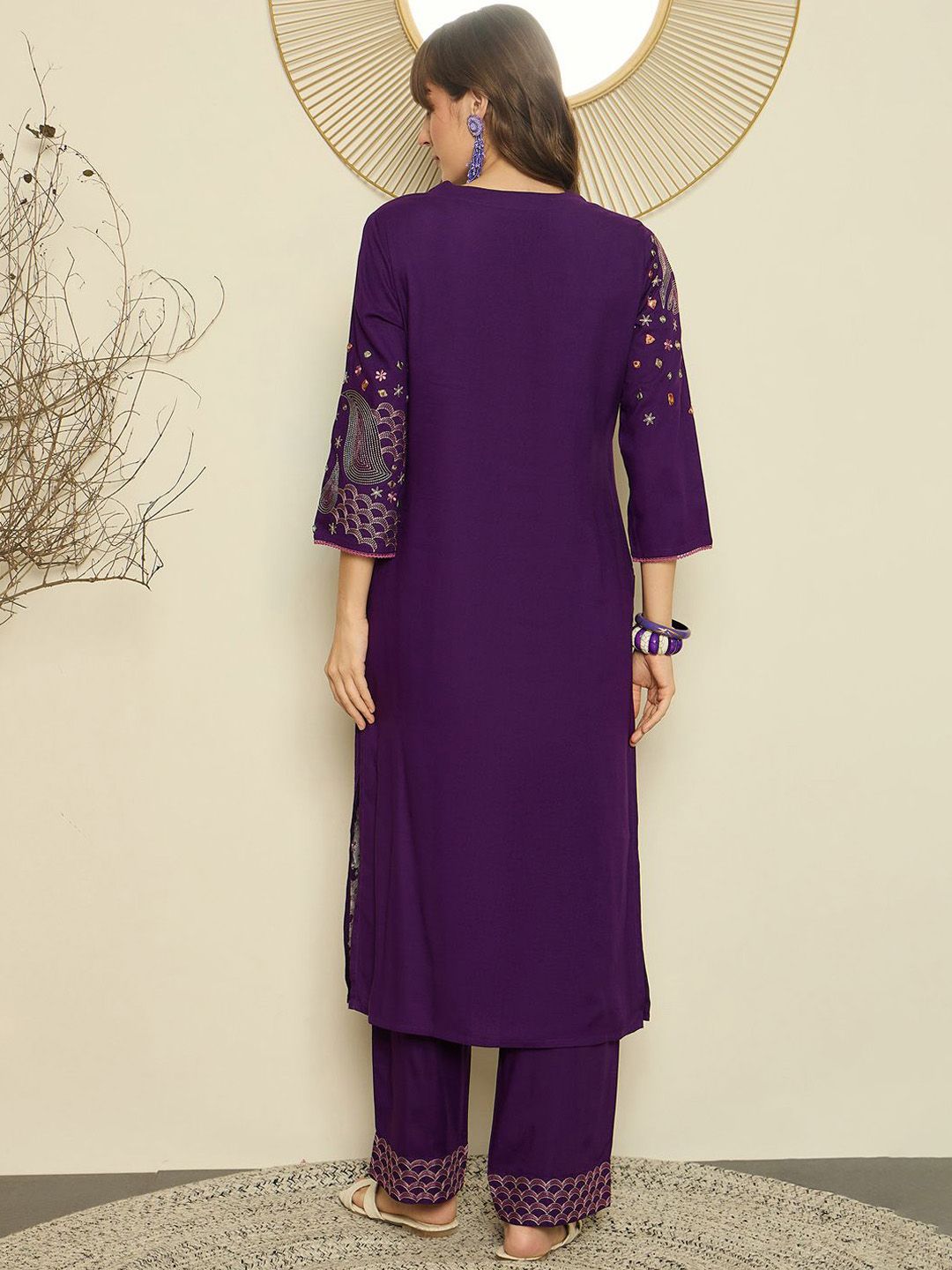 Dhiyona IE Women Embroidered V-Neck Top and Trousers Co-Ords