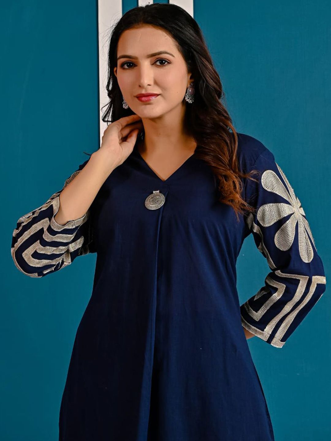 Women Embroidered Regular Thread Work Pure Cotton A-Line Kurta with Trousers