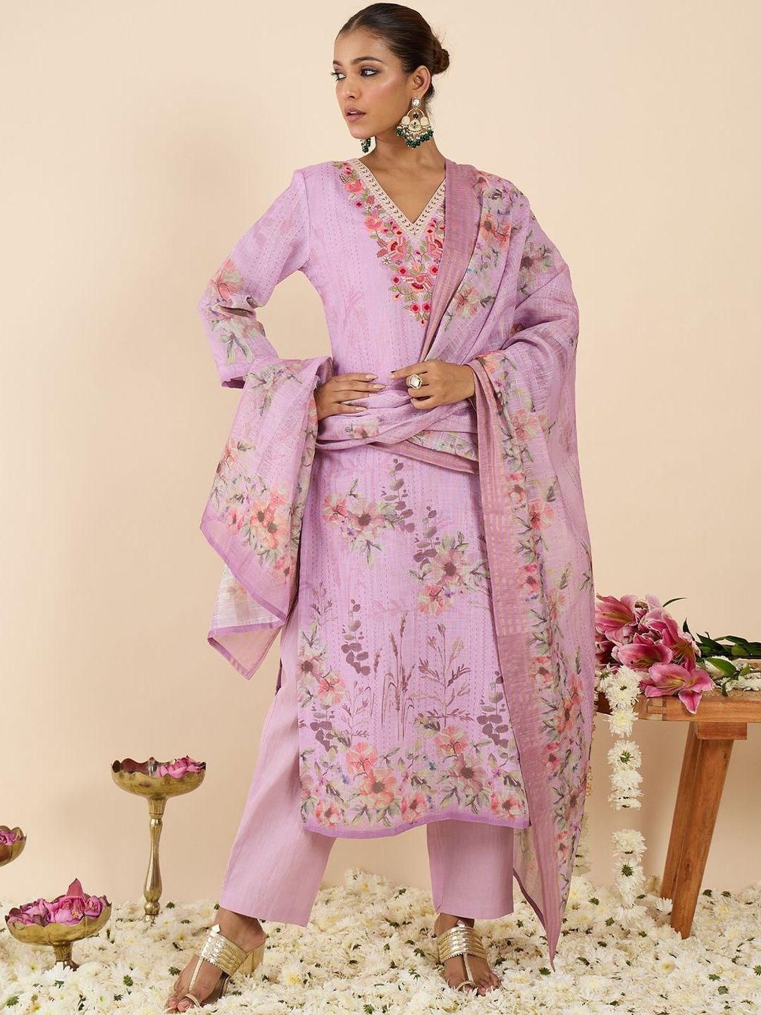 Women Floral Printed Regular Thread Work Linen Kurta with Trousers & With Dupatta
