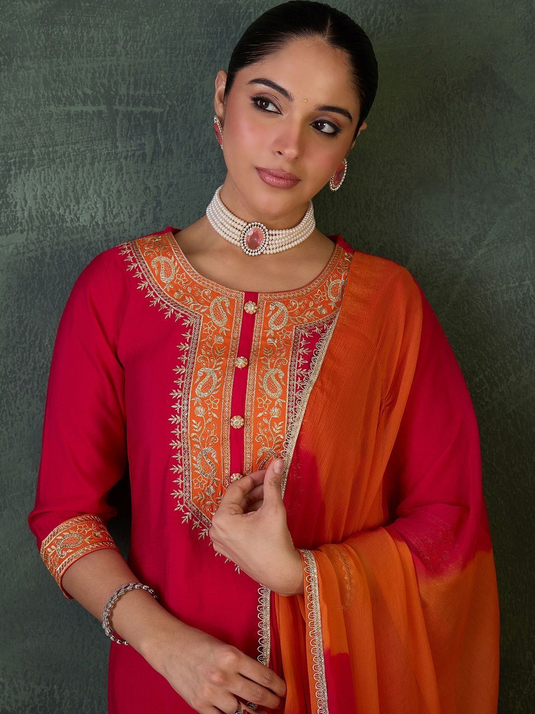 Women Ethnic Motifs Embroidered Regular Thread Work Kurta with Trousers & With Dupatta