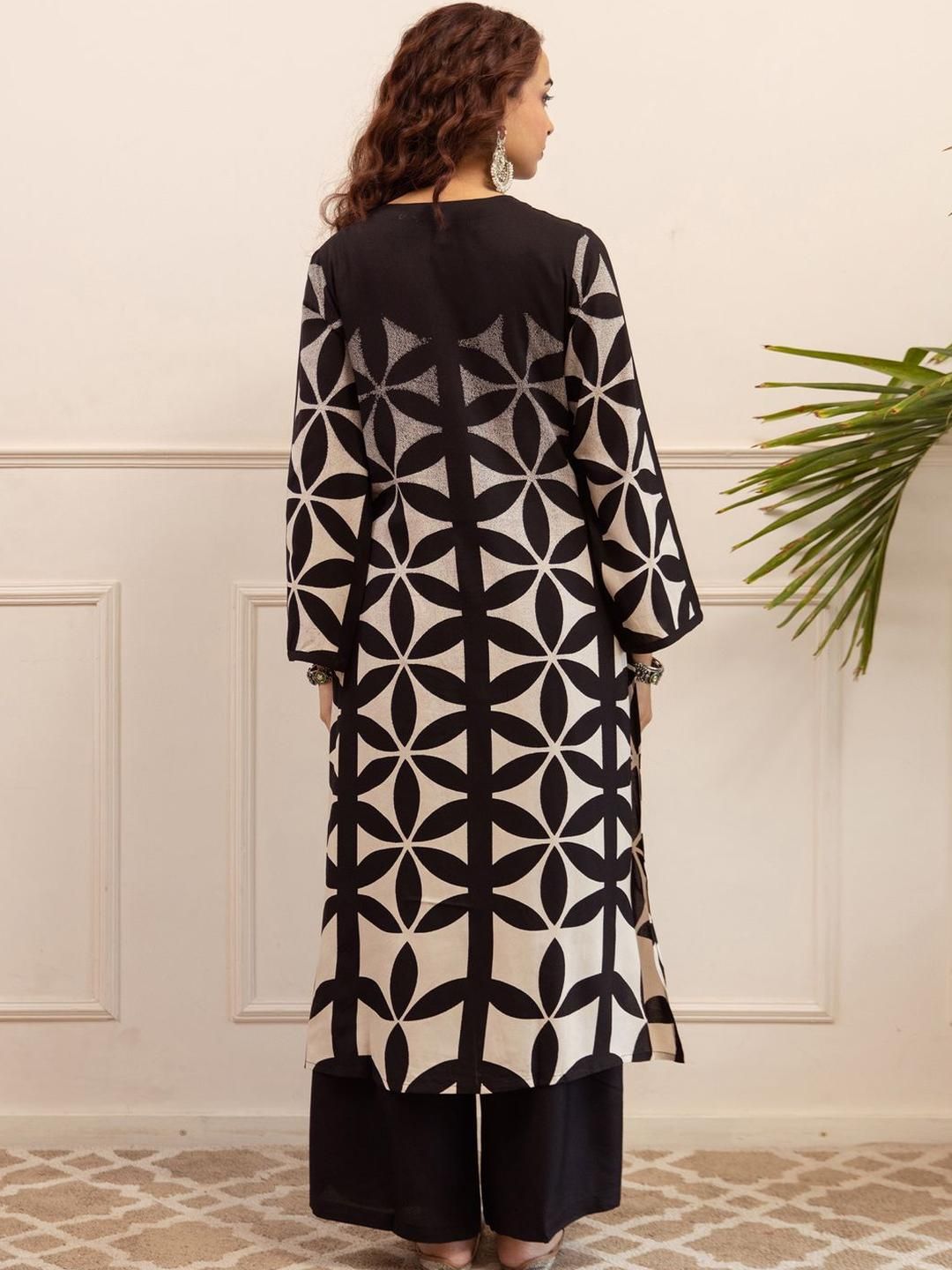 Dhiyona IE Printed V-Neck Long Sleeve Tunic With Trouser Co-Ords