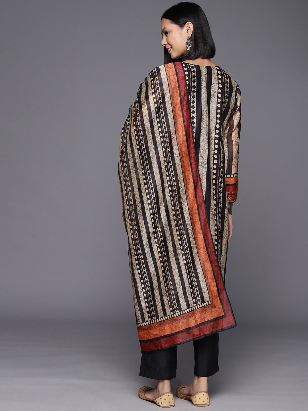 Dhiyona VA Women'sStriped V Neck Chanderi Cotton Straight Kurta & Trousers With Dupatta