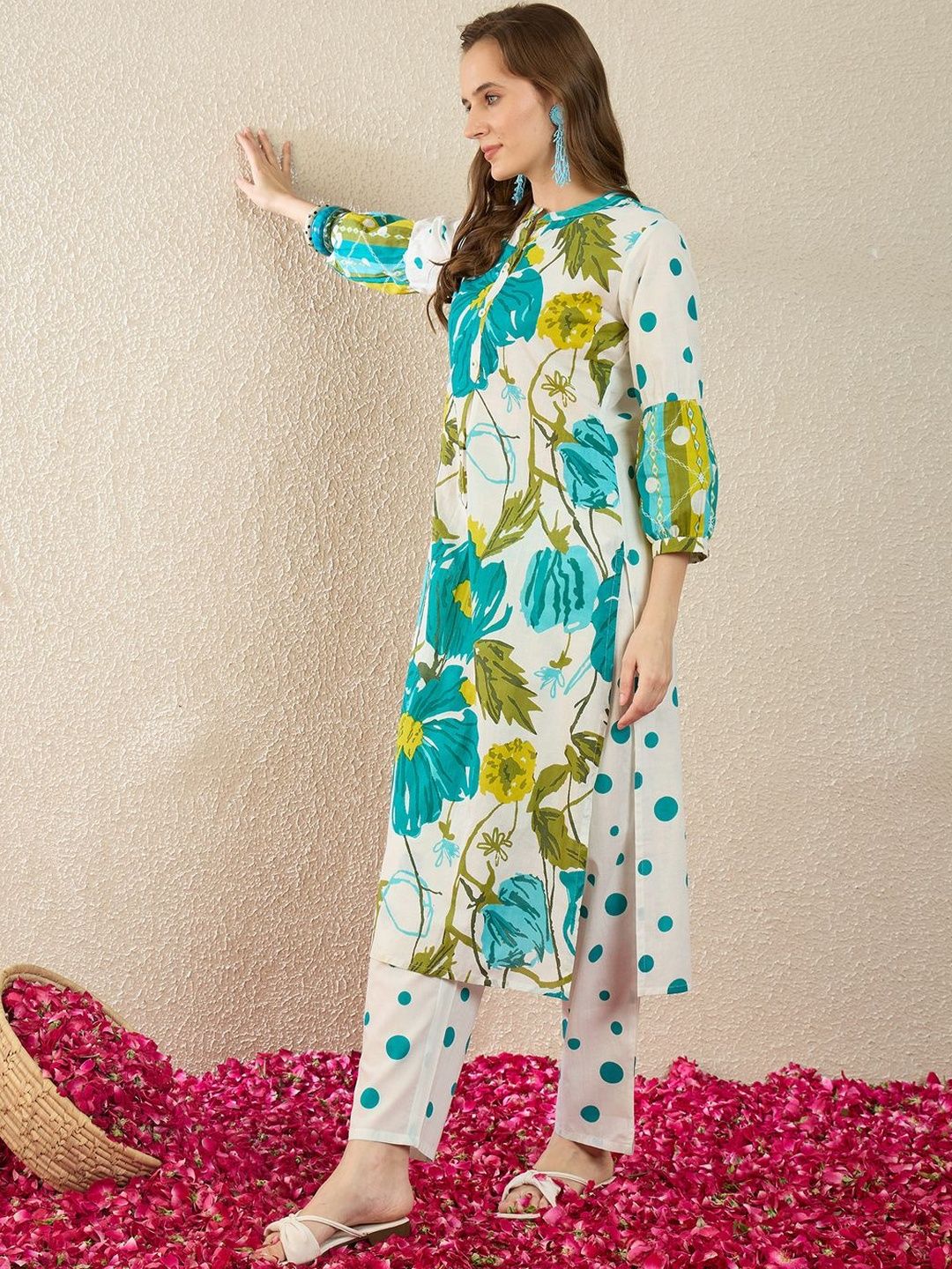 Women Floral Printed Regular Pure Cotton Kurta with Trousers
