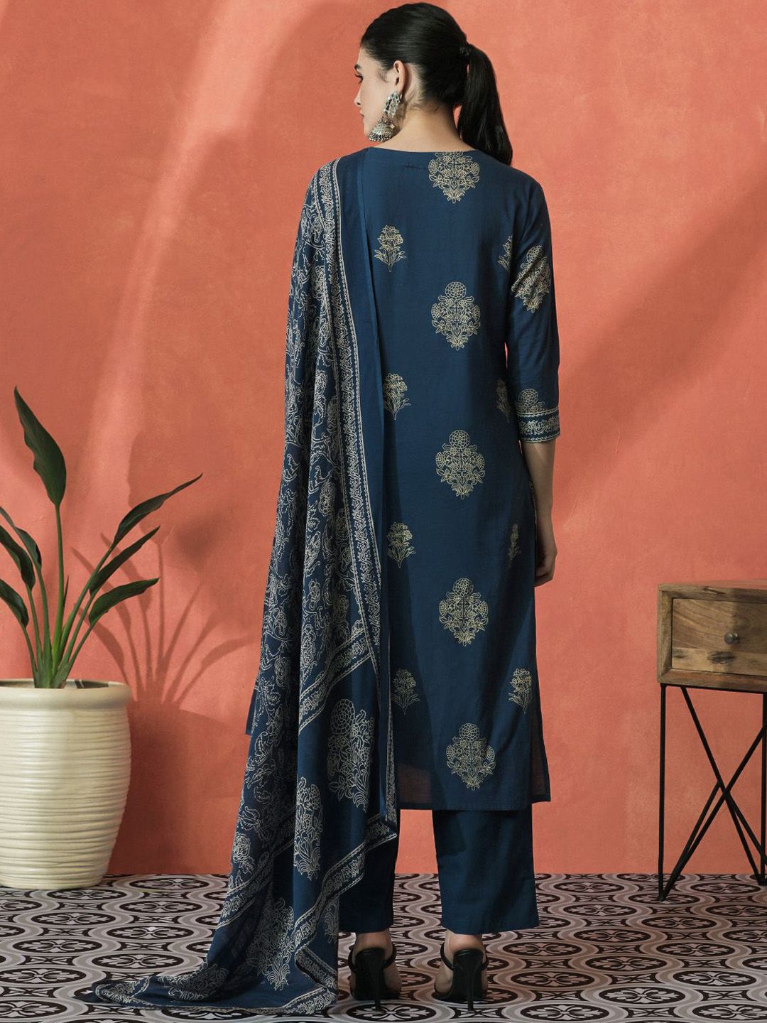 Dhiyona SN Women's Floral Printed Notch Neck Pure Cotton Straight Kurta With Trouser And Dupatta