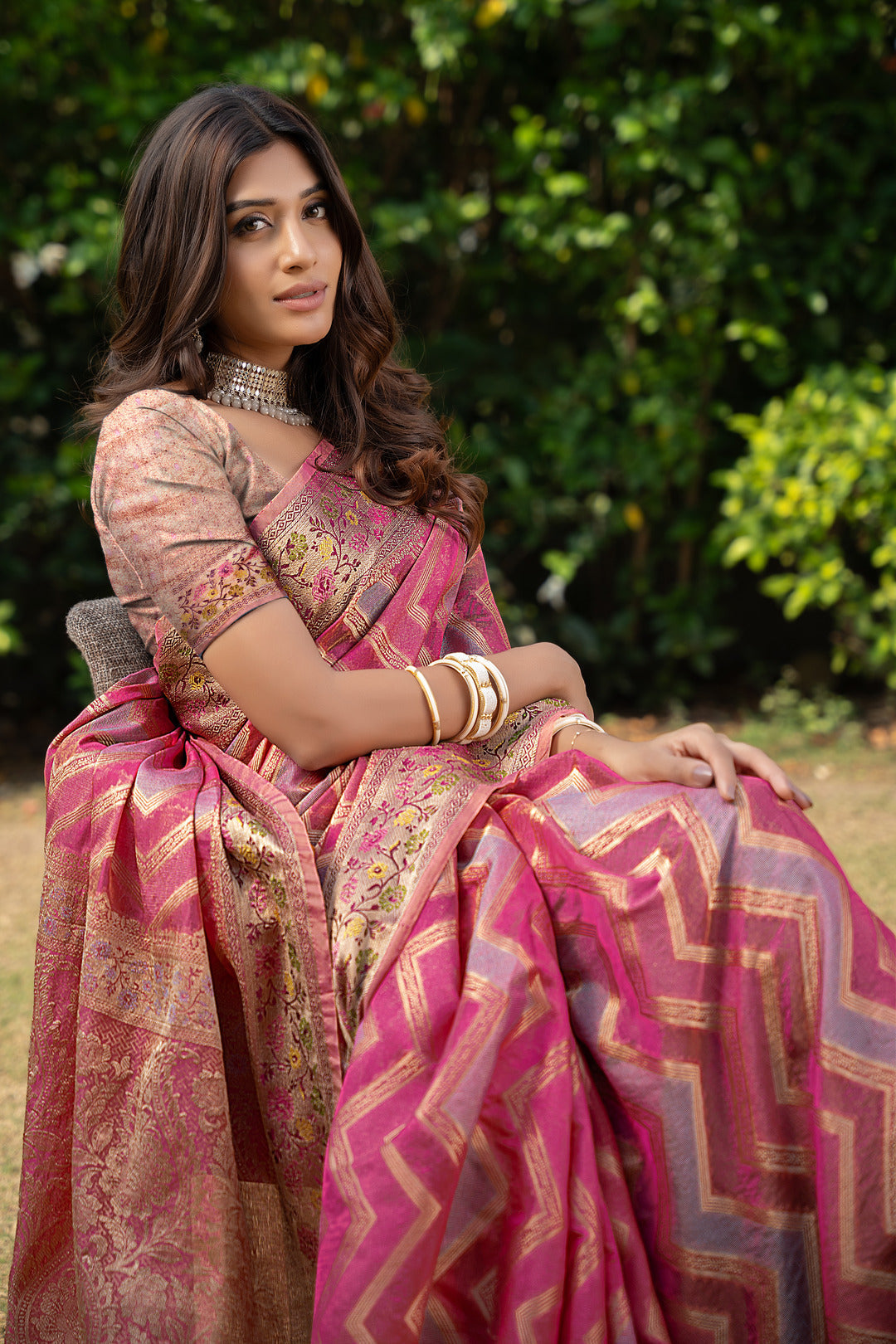 Dhiyona GR Women's Rangkat Fuscia Pink Leheriya Design Banarasi Organza Saree