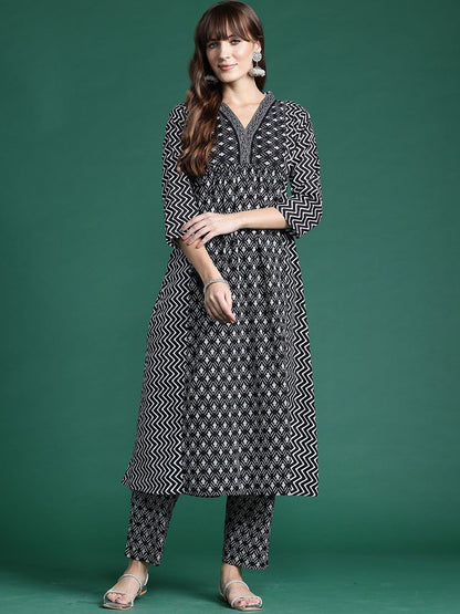 Dhiyona IE Printed V-Neck Pure Cotton A-Line Tunic With Trouser