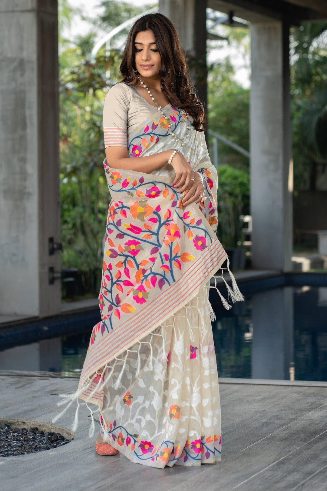 Indyancart GR Women's Ruhani Simply Off-White Cotton Jamdani Saree