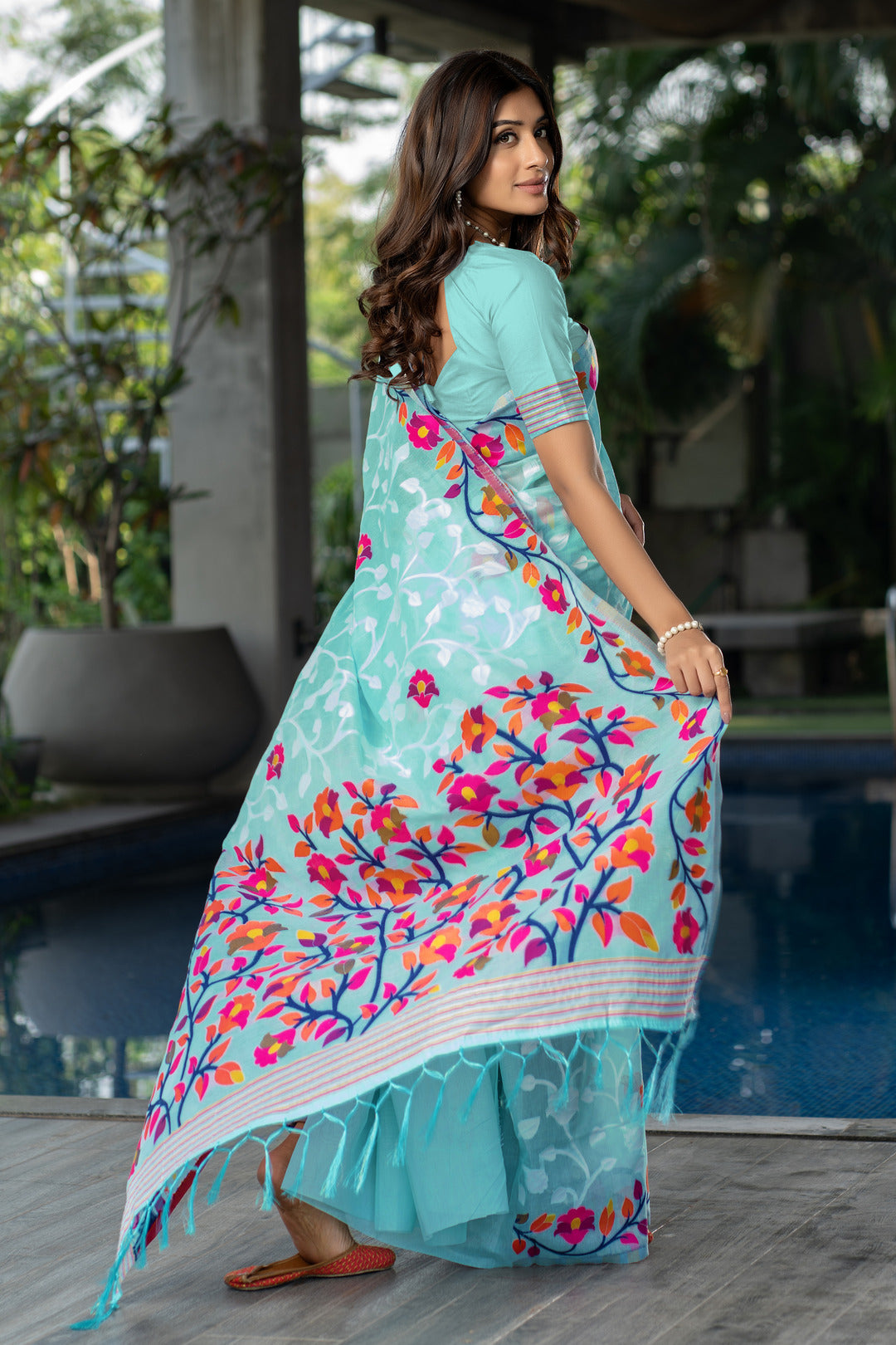 Dhiyona GR Women's Ruhani Sky Blue Cotton Jamdani Saree