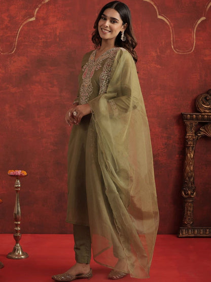 Women Ethnic Motifs Embroidered Kurta With Trousers & Dupatta Kurta Sets