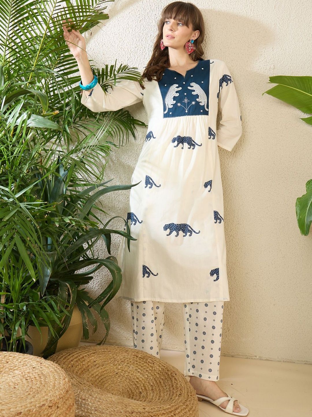 Women Animal Embroidered Panelled Thread Work Pure Cotton Kurta with Trousers