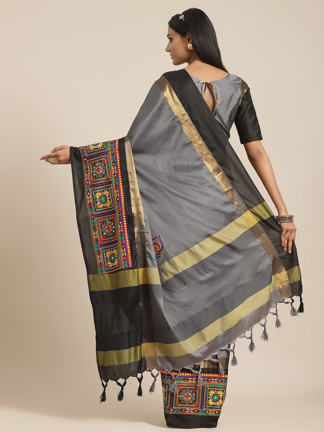 Indyancart RV Women's Cotton Silk Heavy Kutchi Work With Peacock Design Embroidered Saree  ( KVD1546 )