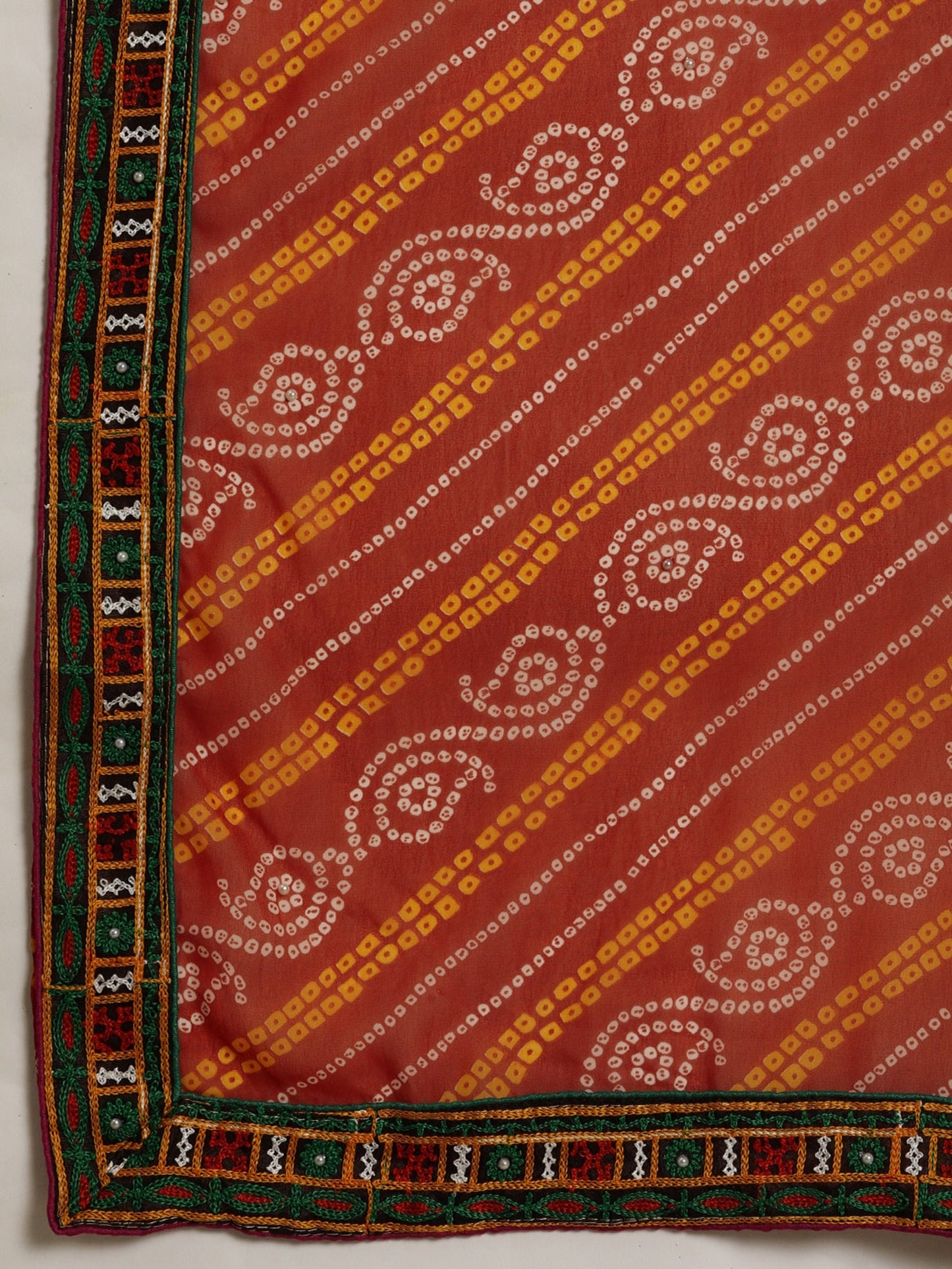 Dhiyona RV Women's half and half bandhani pallu Red  and Orange color saree ( KVD207 )
