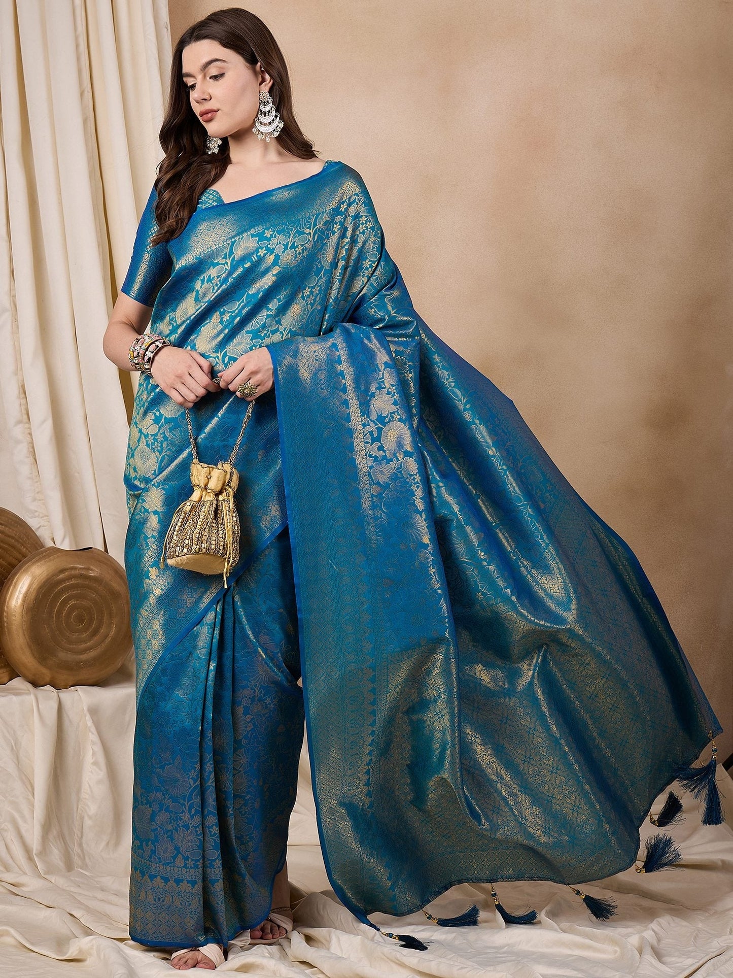 Dhiyona RV Women's Traditional Kanjivaram Silk Saree with Golden Zari Woven Border With Blouse ( KVD2141 )