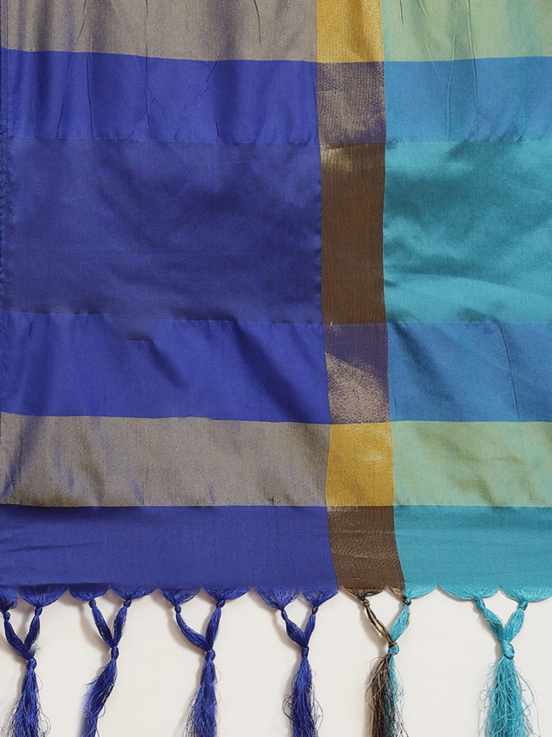 Indyancart RV Women's Designer Cotton Silk Embroidered Saree with Heavy Border ( KVD954 )