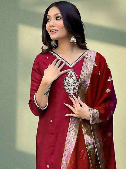 Indyancart SN Women's Embroidered Pure Cotton Straight Kurta Pyjama & Dupatta Kurta Set