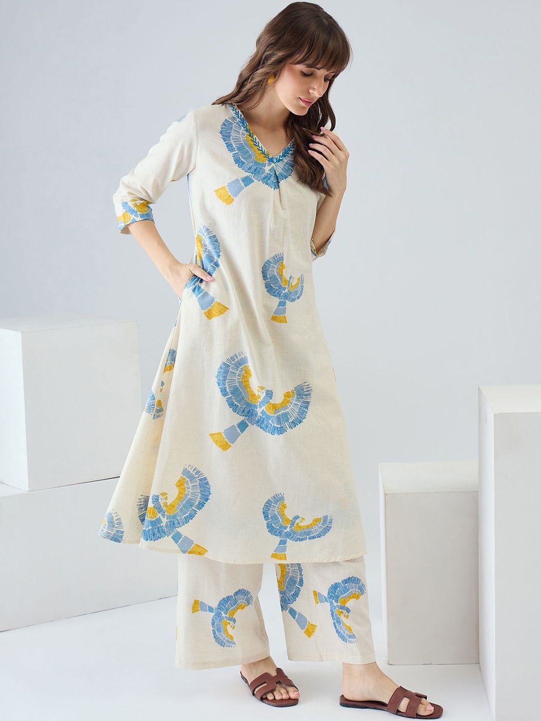 Women Ethnic Motifs Printed Regular Thread Work Pure Cotton Kurta with Palazzos